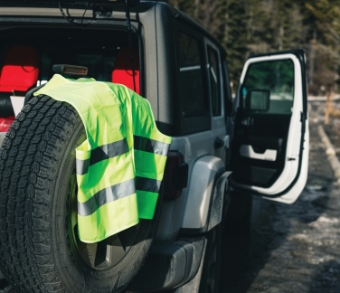 Logotrade meened pilt: GRS taaskasutatud PET hästi nähtav turvavest